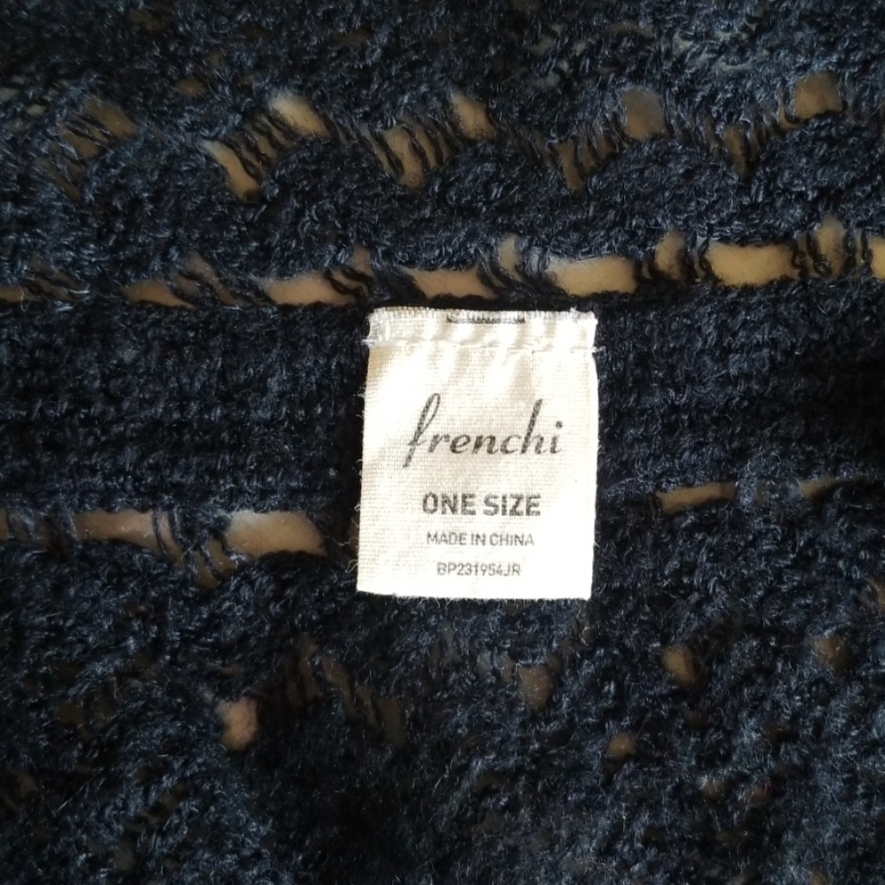 Black scarf - Picture 4 of 5